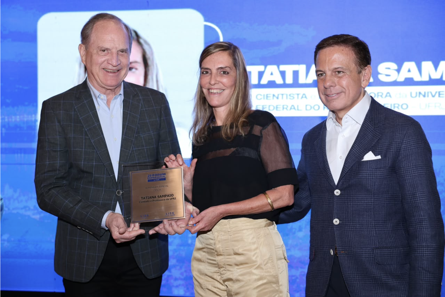 Cientista Tatiana Sampaio é homenageada na abertura do 25º Fórum Empresarial LIDE